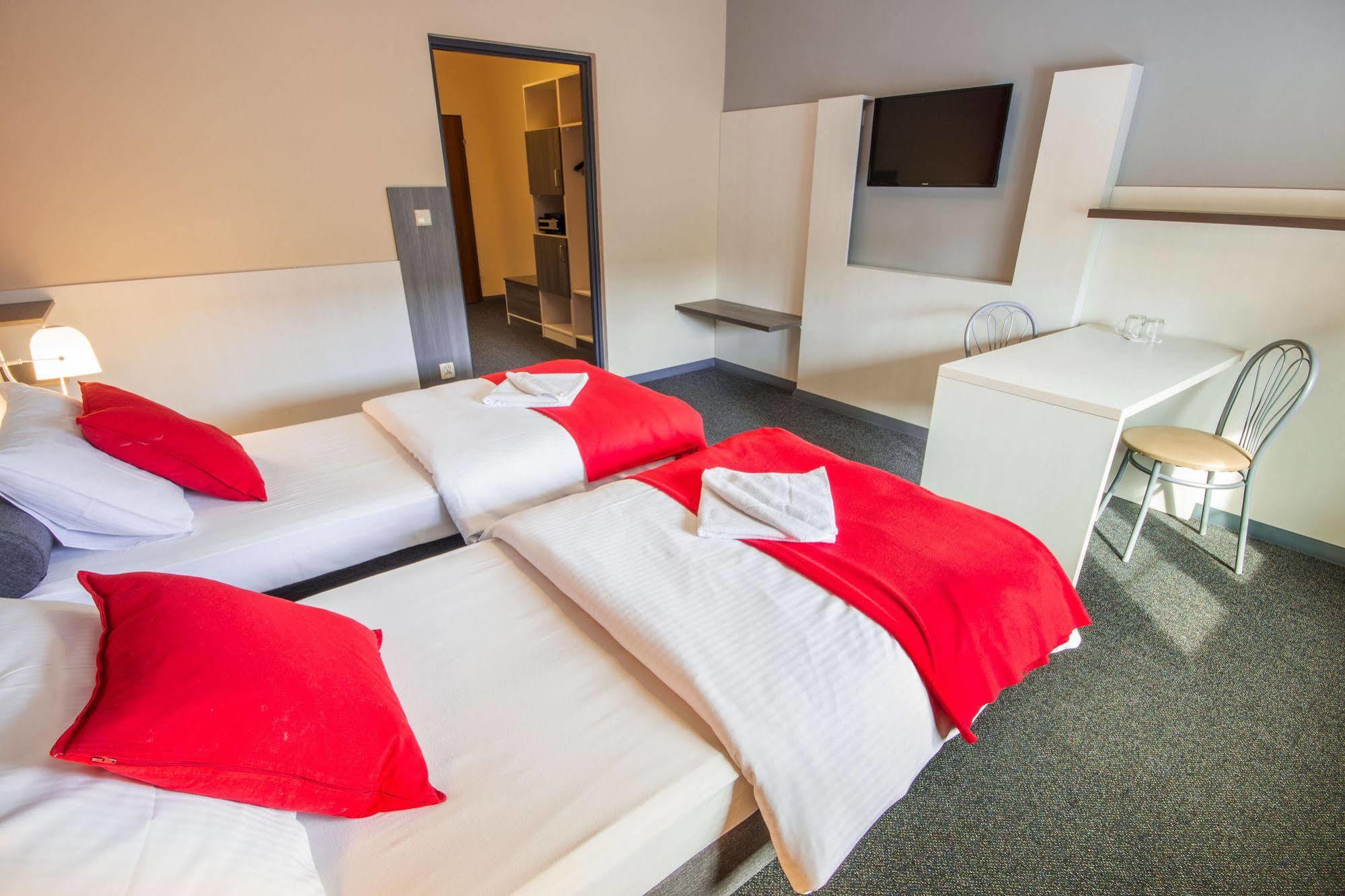 Hostel Przystanek Stary Toruń Kültér fotó